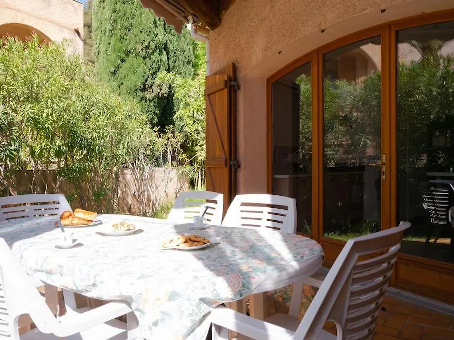 Maison Familiale Sous Les Palmiers De Hyeres France